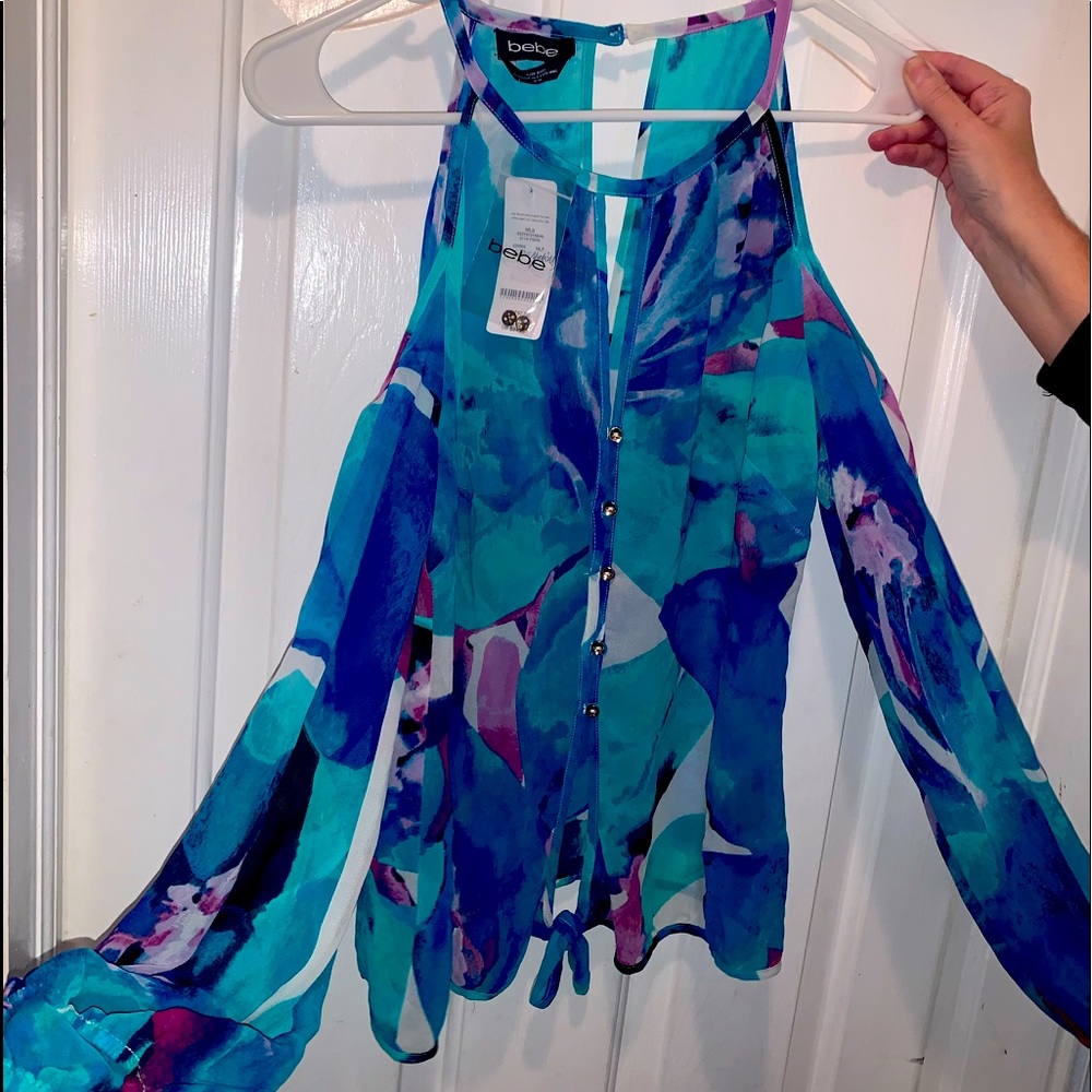 Brand New With Tags Women’s BeBe Medium Floral Dressy Blouse